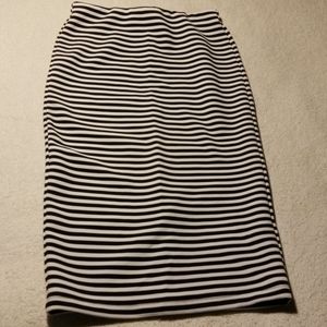 Forever 21 Striped Stretch Black & White Skirt Small
